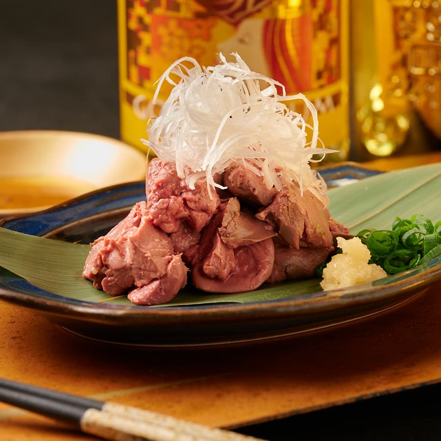 信玄鶏のレバ刺し